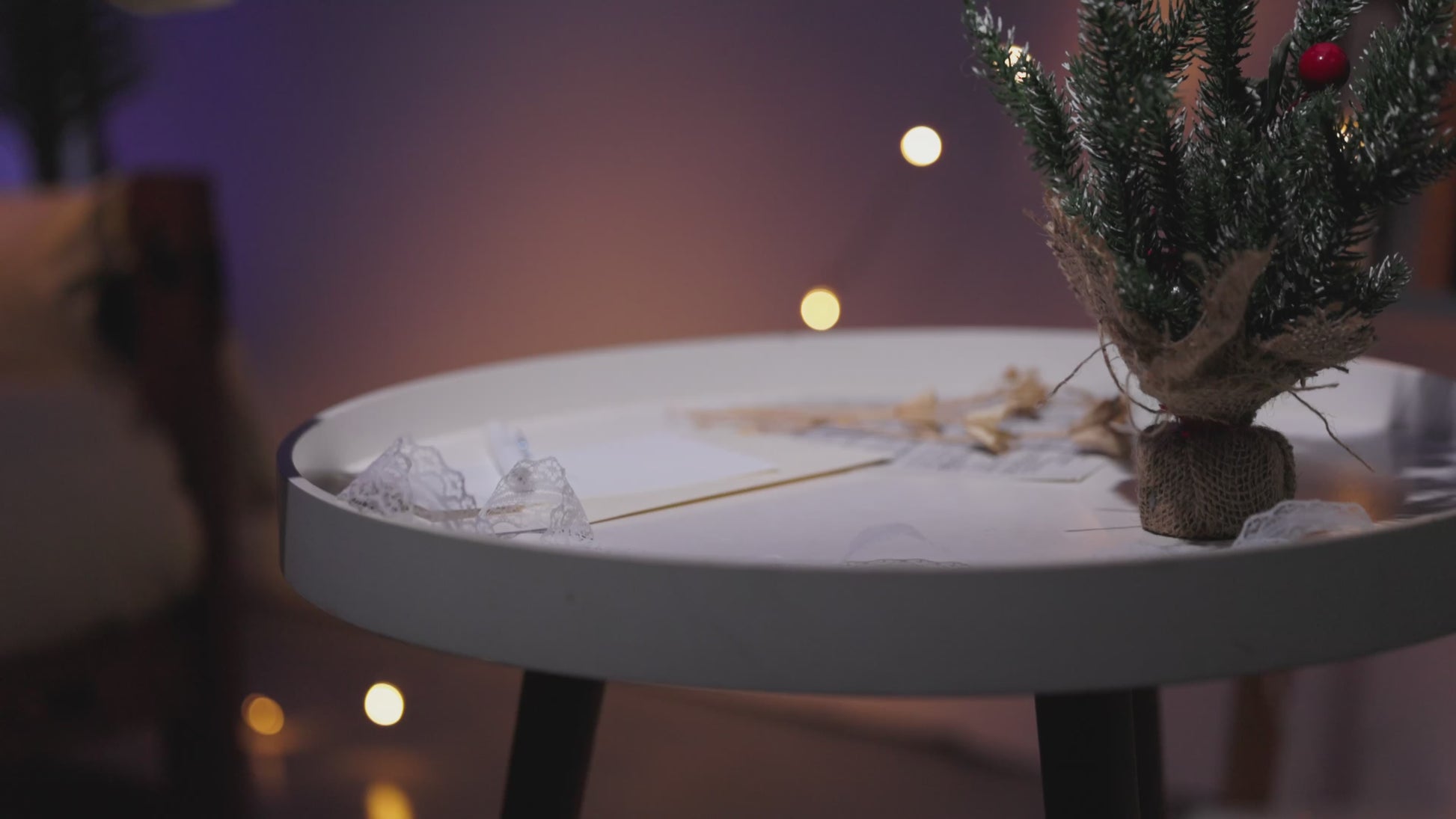 30-second video of the Snowball Candle showcasing its hollow design and inner glow for festive décor.